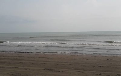 La spiaggia di Ciamkhale, una delle più famose sul mar Caspio